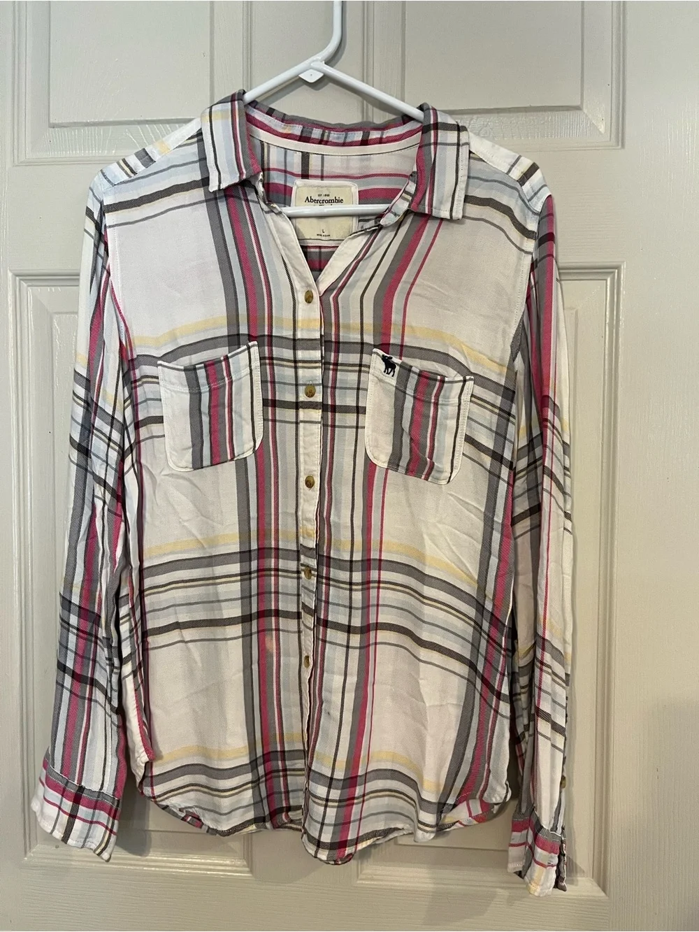 #73 Abercrombie & Fitch Plaid Button-Up Shirt in White, Pink & Gray Large